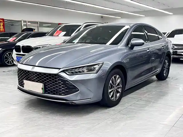 2025 BYD Qin