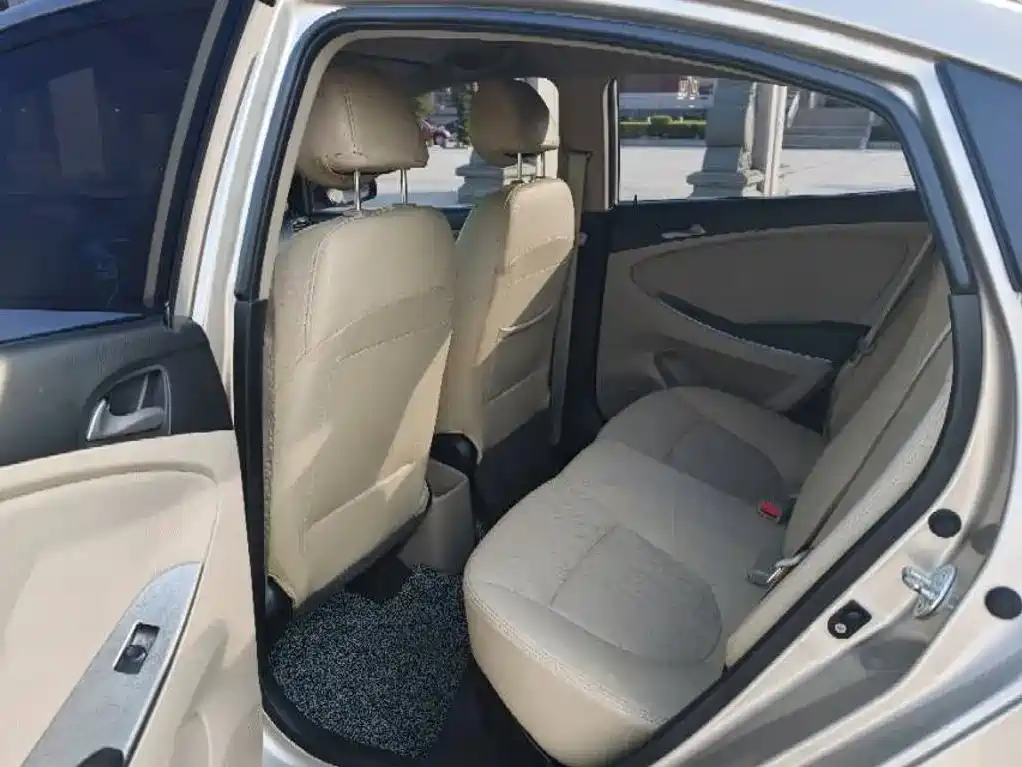 Hyundai Verna — миниатюра 9