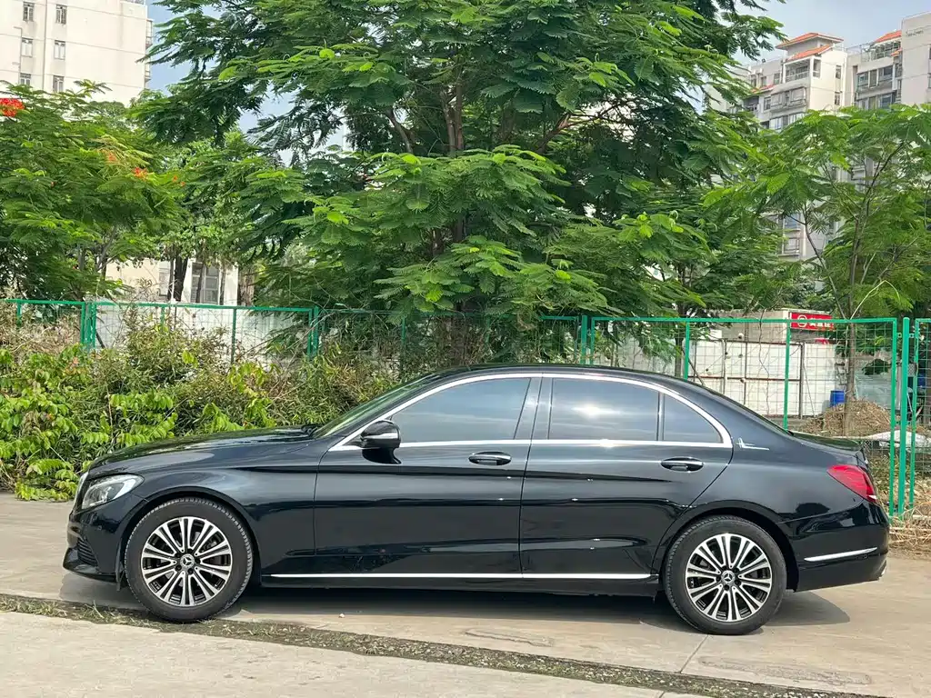 Mercedes-Benz C-Class — миниатюра 3