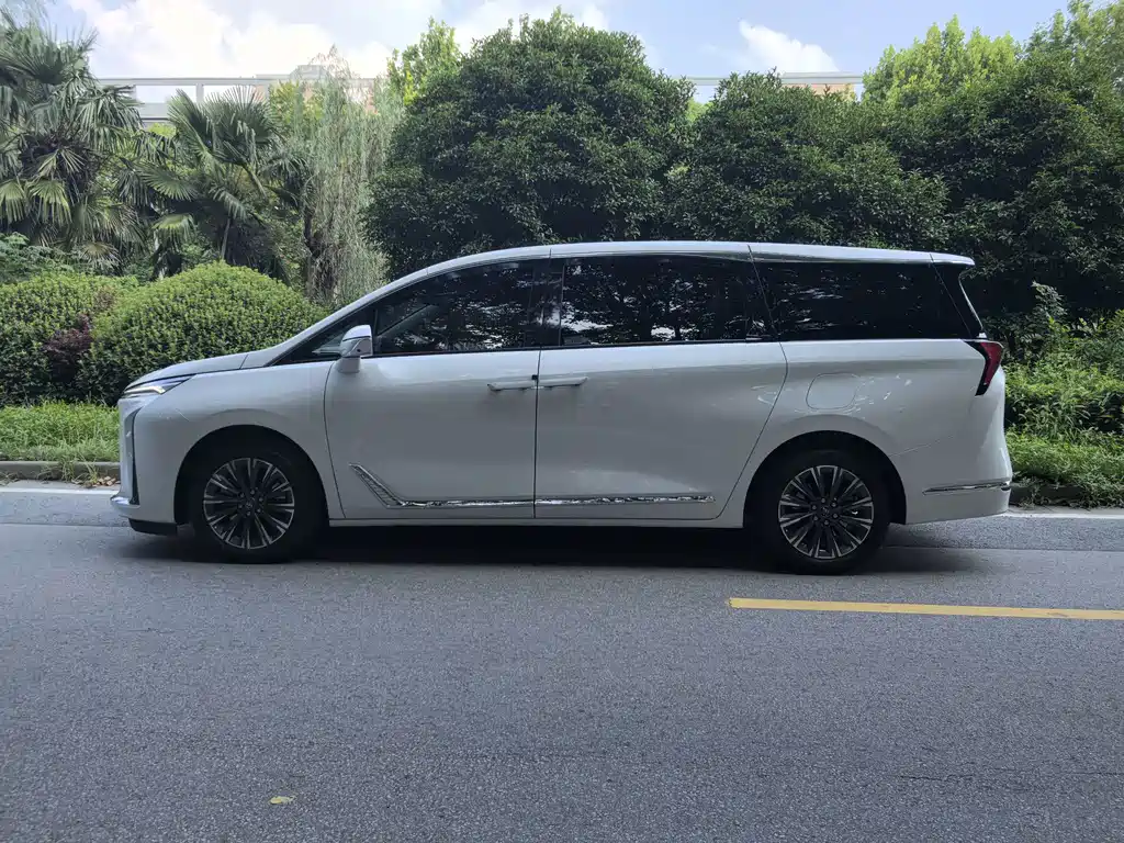 Buick GL8 2025 Premium