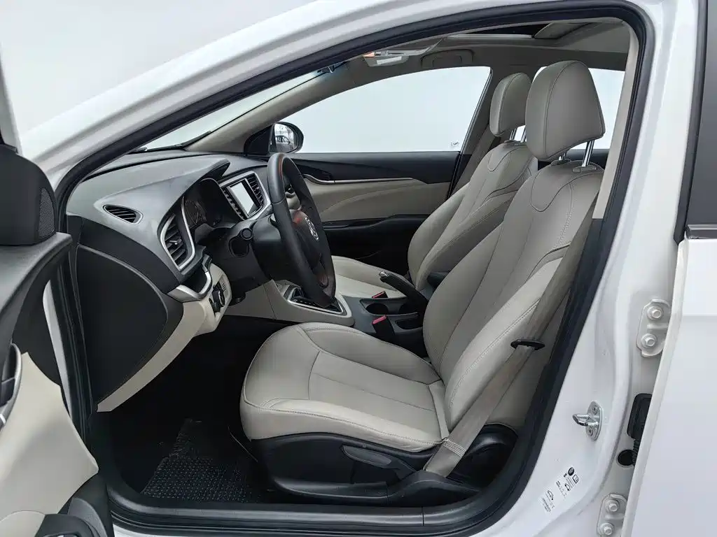 Buick Excelle — миниатюра 10