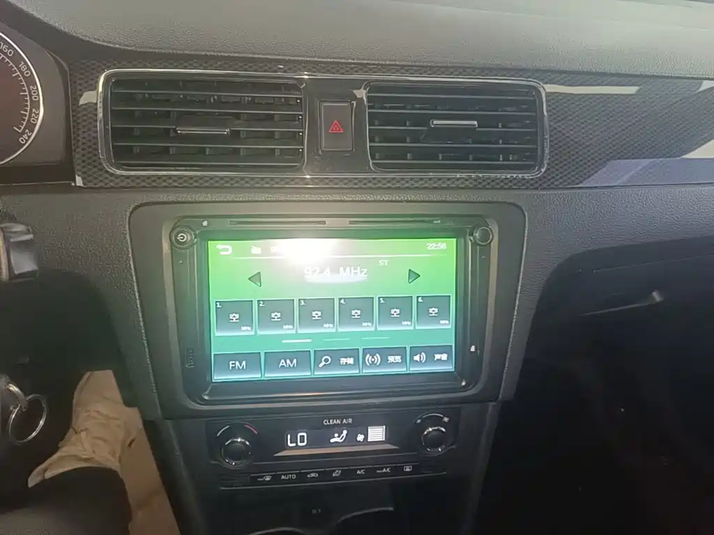 Skoda Rapid Spaceback — миниатюра 13