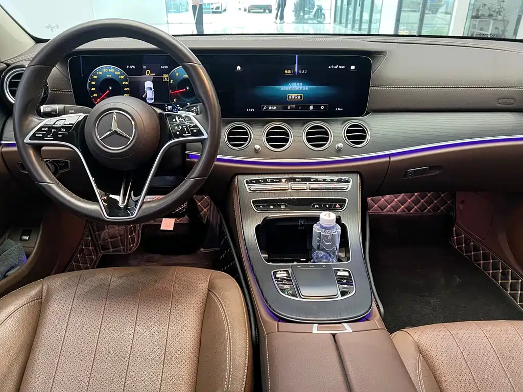 Mercedes-Benz E-Class — миниатюра 6