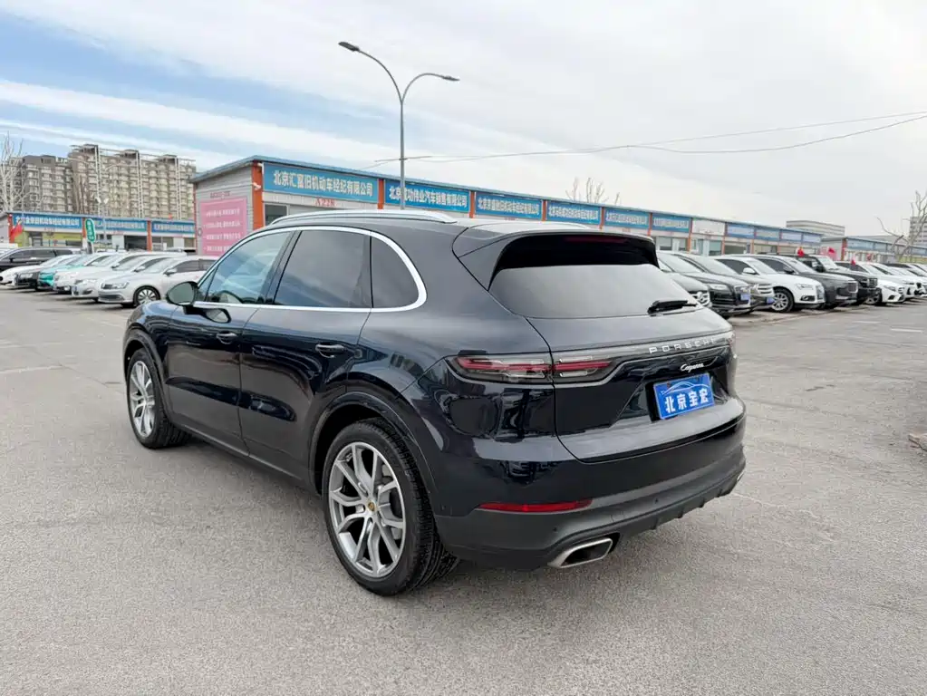 PORSCHE CAYENNE