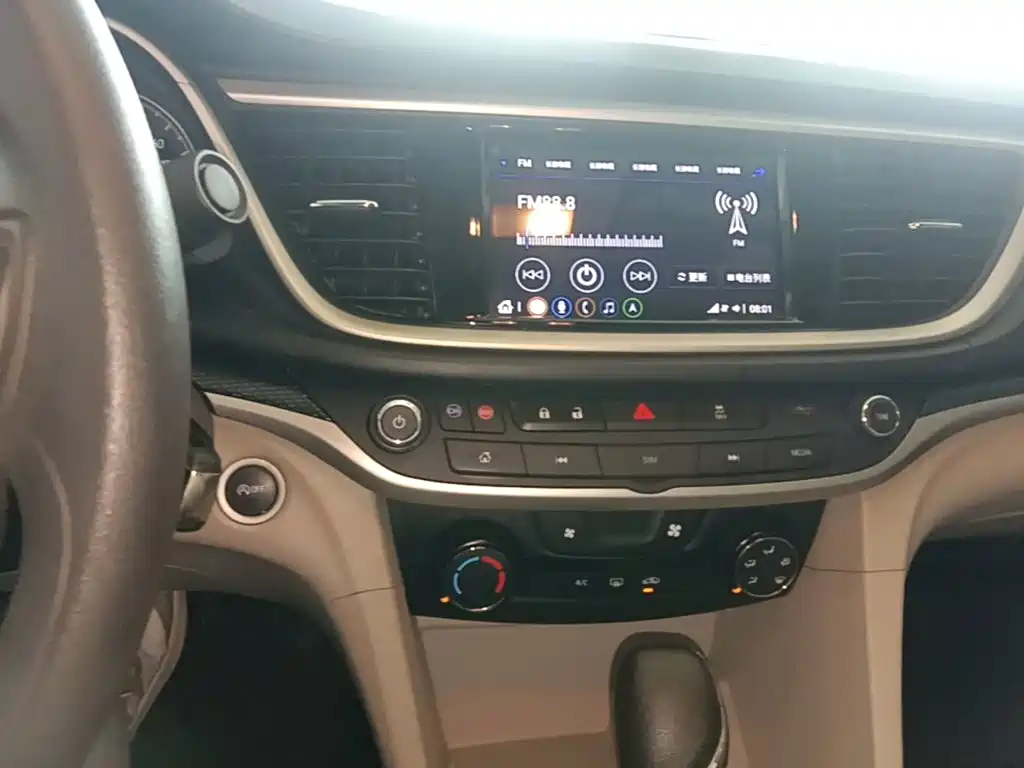 Buick Excelle — миниатюра 13