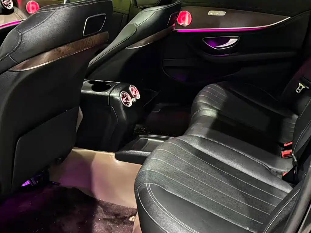 Mercedes-Benz E-Class — миниатюра 6