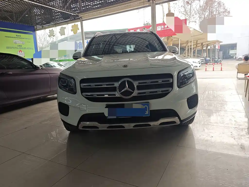 MERCEDES-BENZ GLB