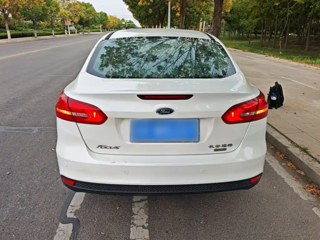 Ford Focus — миниатюра 6