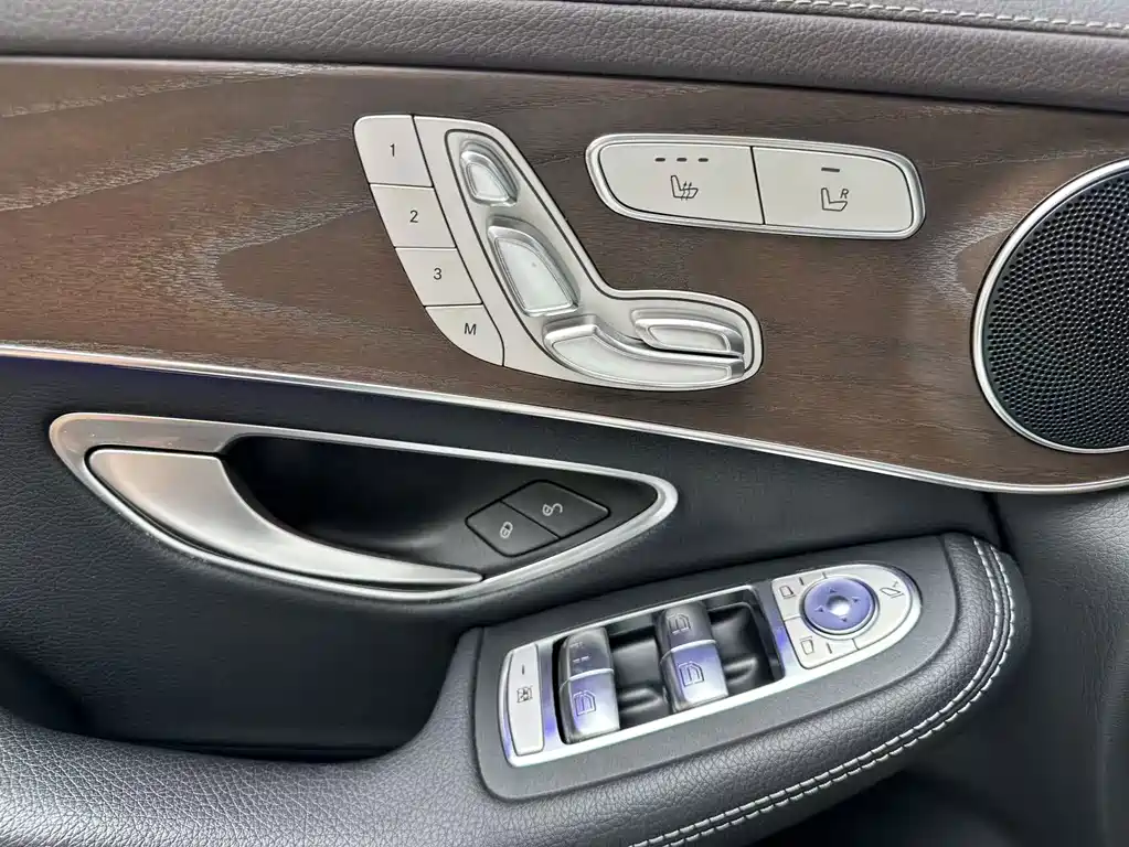 Mercedes-Benz GLC — миниатюра 10