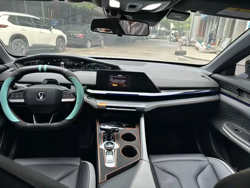 Changan UNI-V — миниатюра 4