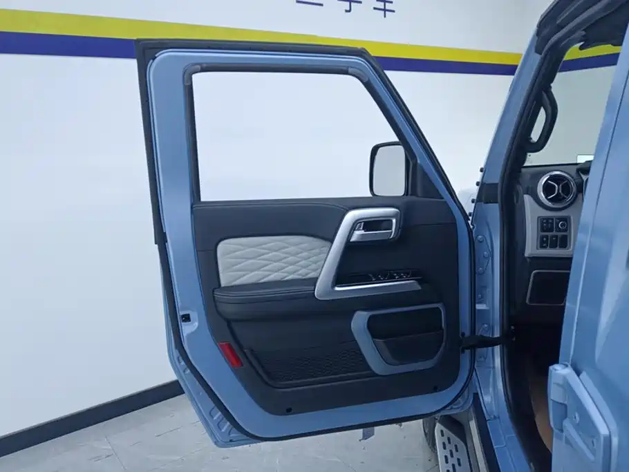 BAIC BJ40 2023 2.0D AT