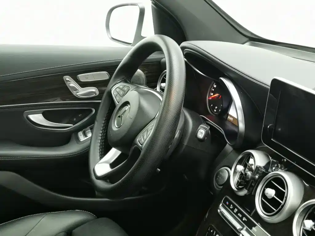 Mercedes-Benz GLC — миниатюра 22