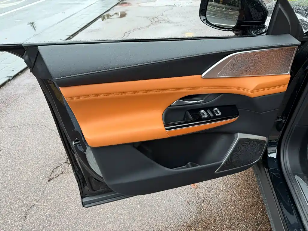 XPeng G9 — миниатюра 6