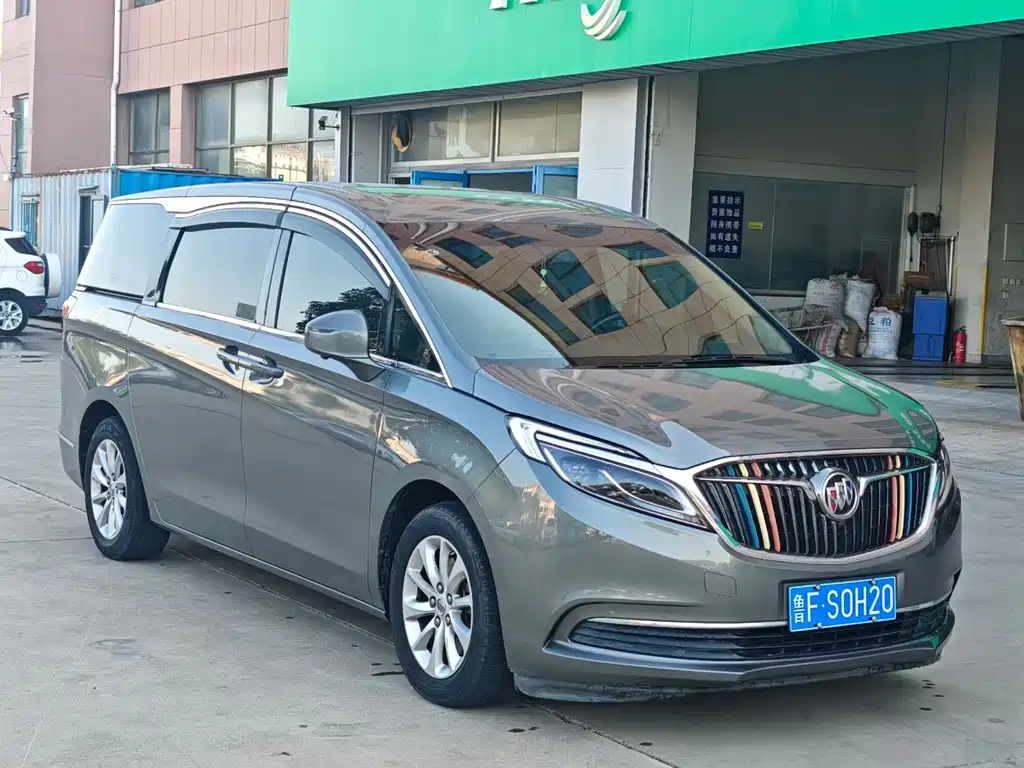 Buick GL8 — миниатюра 2