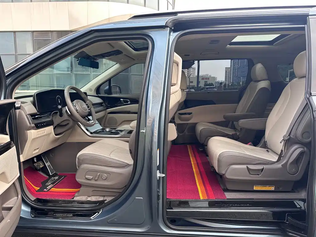 Kia Carnival — миниатюра 8
