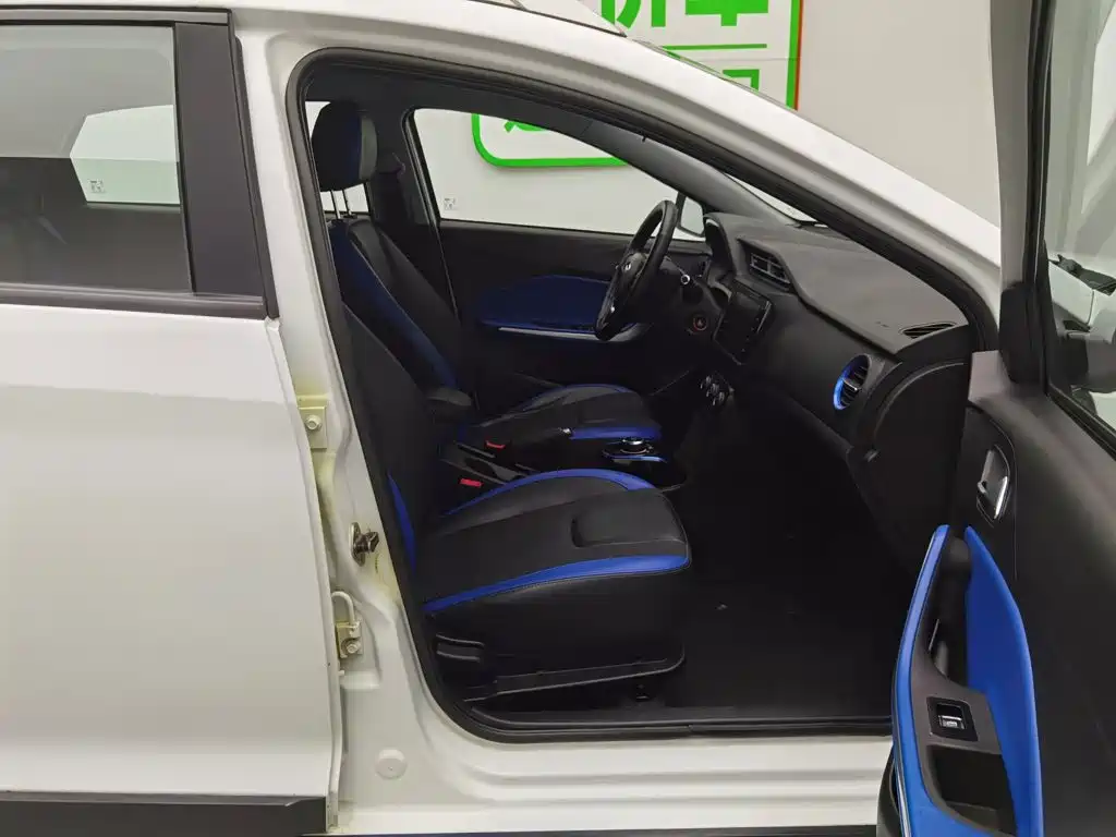 Chery New Energy Tiggo 3xe — миниатюра 23