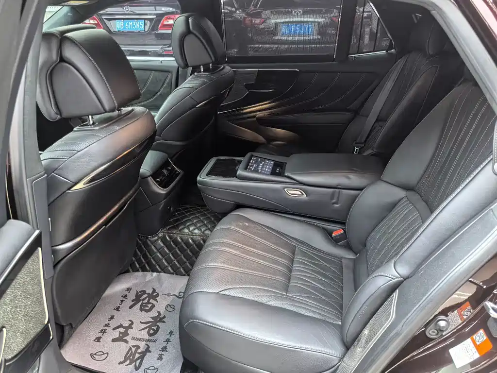 Lexus LS 2021 500h Luxury