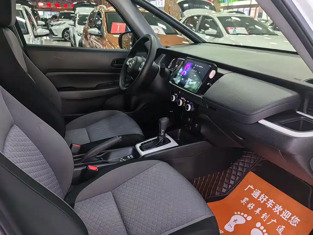 Honda Fit — миниатюра 7