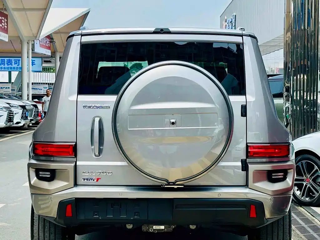 TANK TANK 700 NEW ENERGY