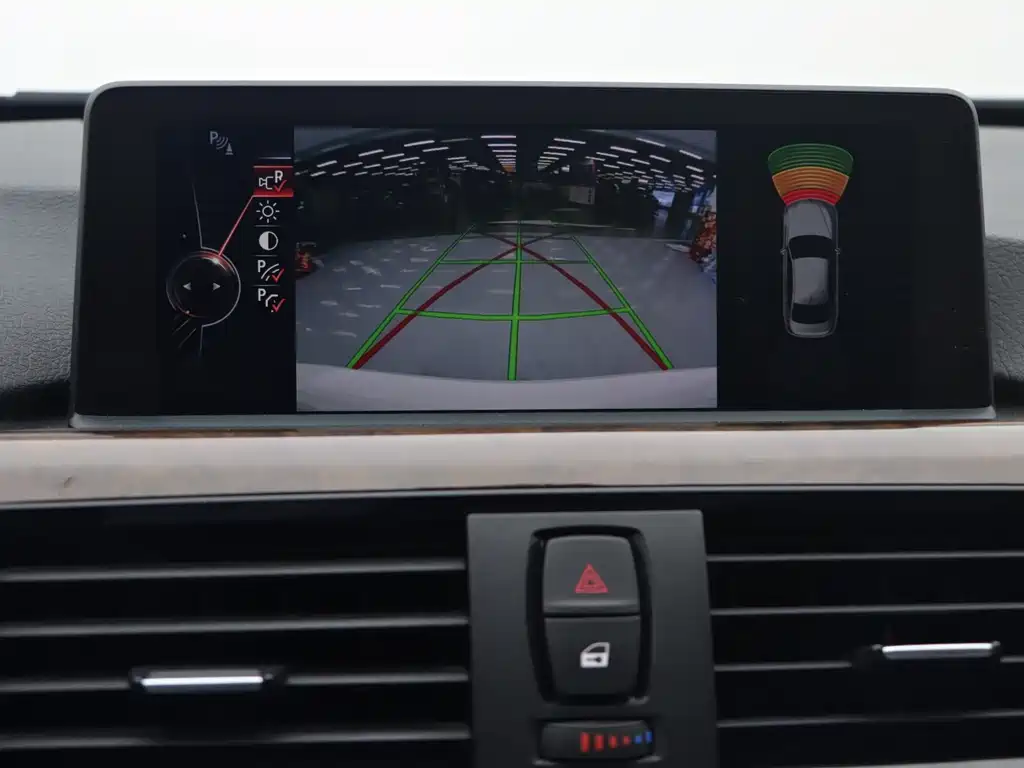 BMW 3 Series — миниатюра 18