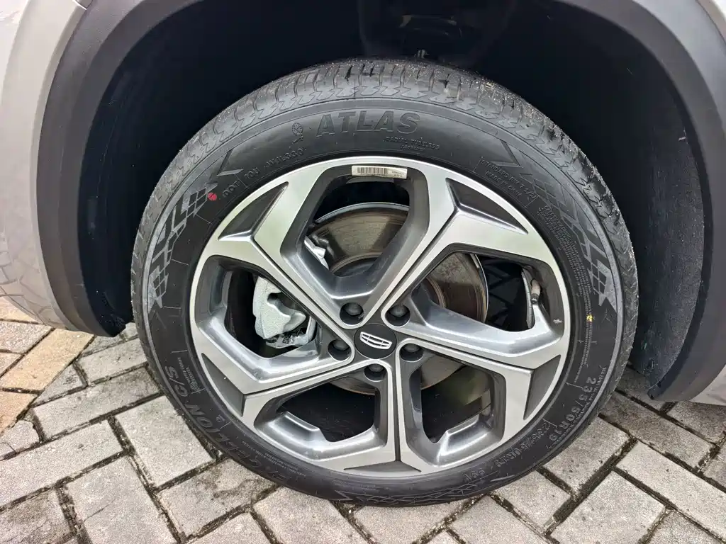 Geely Xingyue L — миниатюра 14