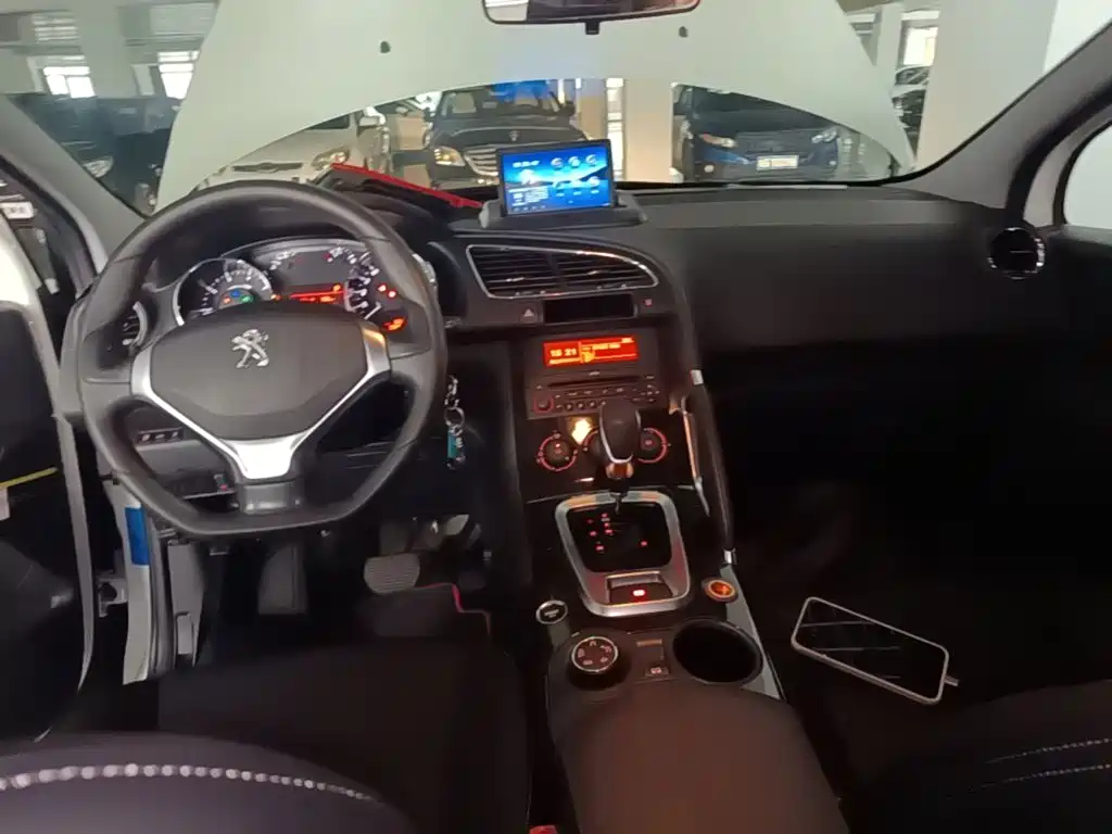Peugeot 3008 — миниатюра 10