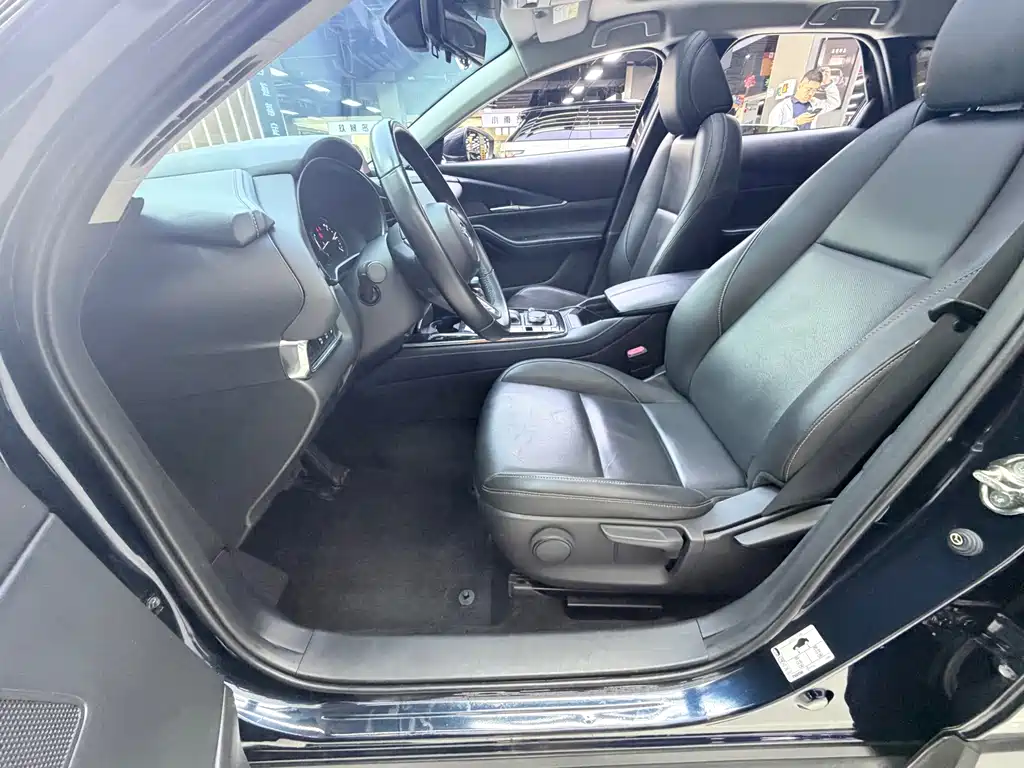 Mazda CX-30 — миниатюра 11