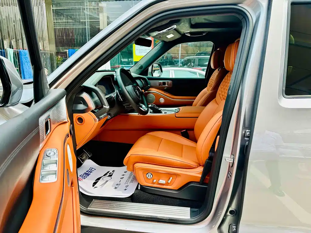 TANK TANK 700 NEW ENERGY