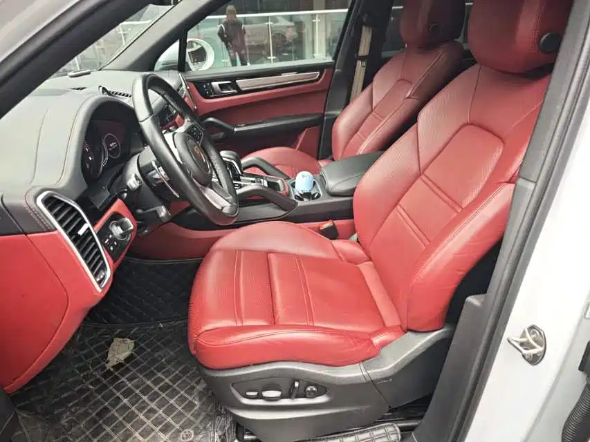Porsche Cayenne — миниатюра 11