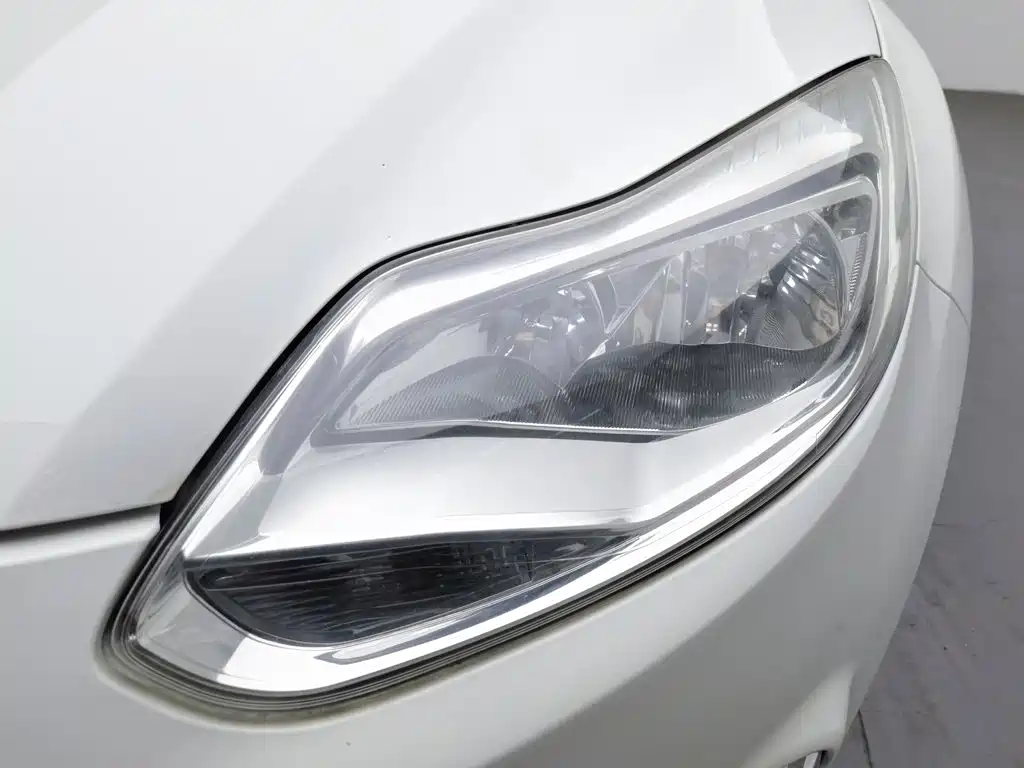 Ford Focus — миниатюра 7