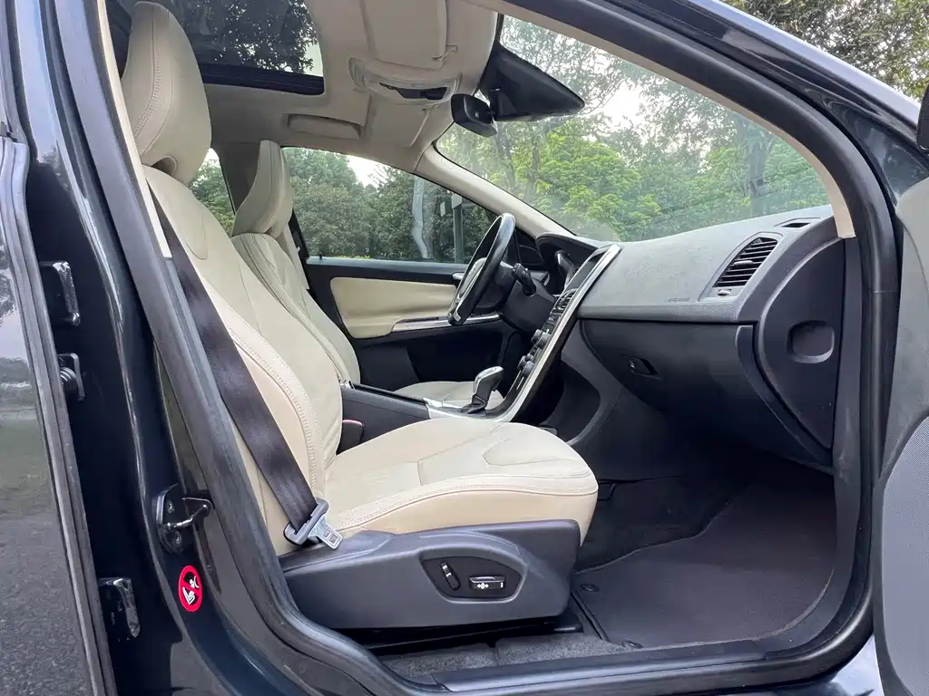 Volvo XC60 (Import) — миниатюра 15