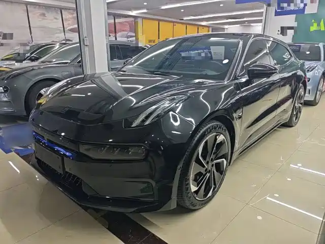 2022 Zeekr 001