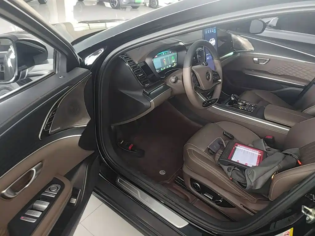 BYD Han — миниатюра 16