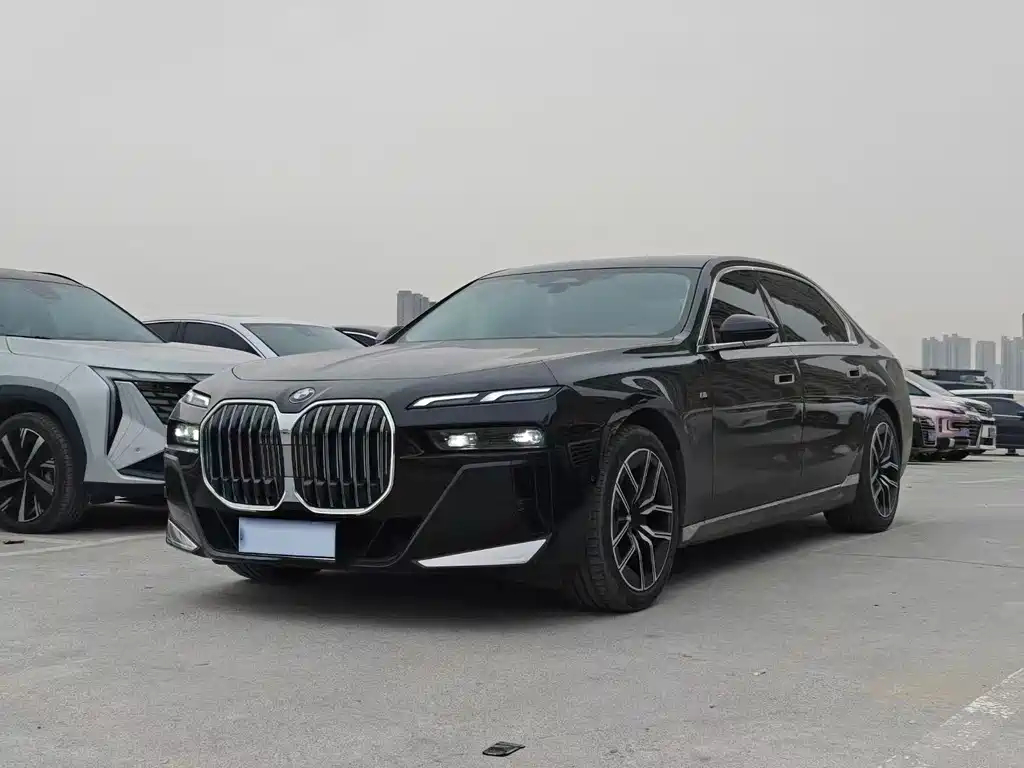 BMW 7 SERIES