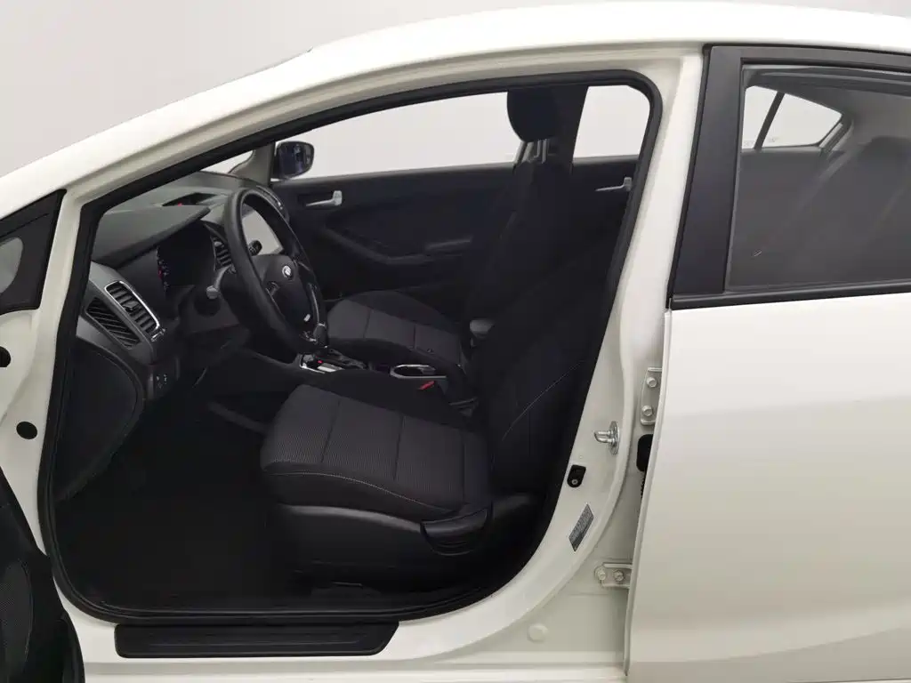 Kia K3 — миниатюра 10