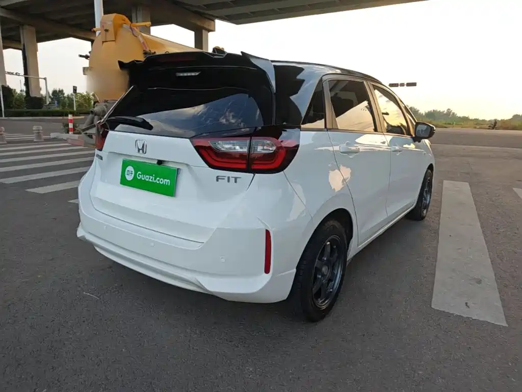 Honda Fit — миниатюра 7