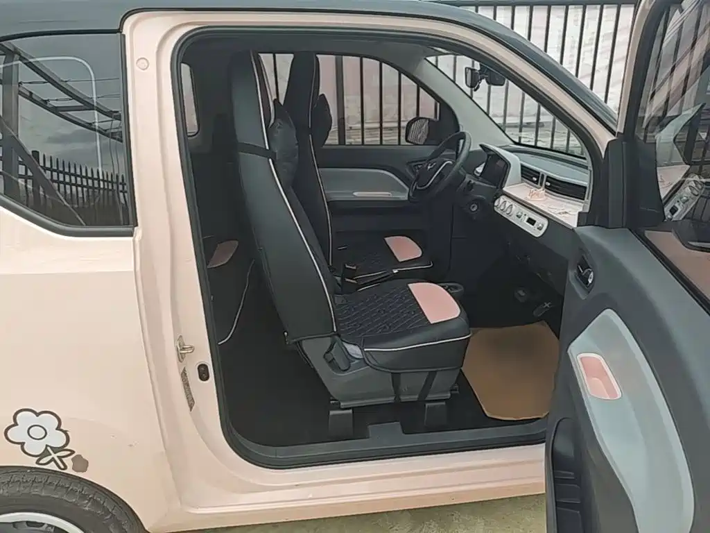 Wuling MINIEV — миниатюра 25