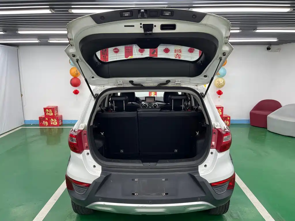 BAIC New Energy EX — миниатюра 23