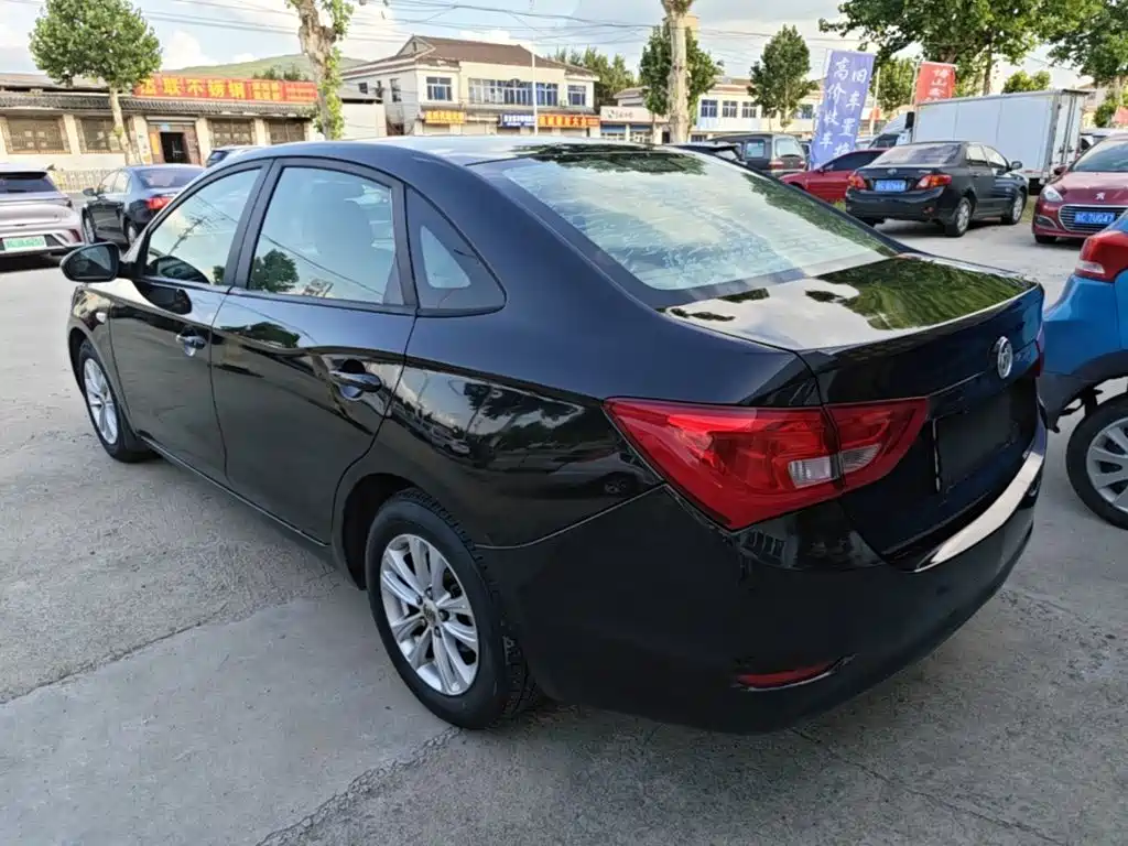 Buick Excelle — миниатюра 5
