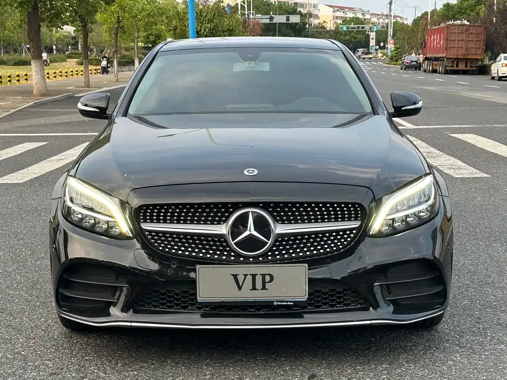 Mercedes-Benz C-Class — миниатюра 2