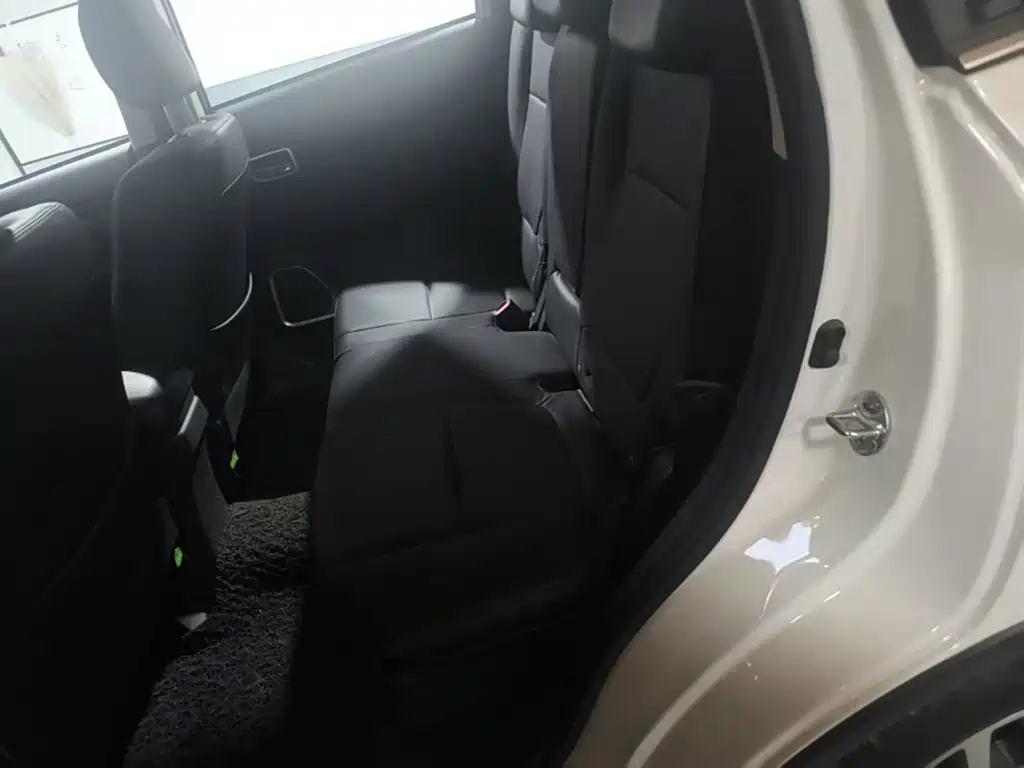 Mitsubishi Outlander — миниатюра 17