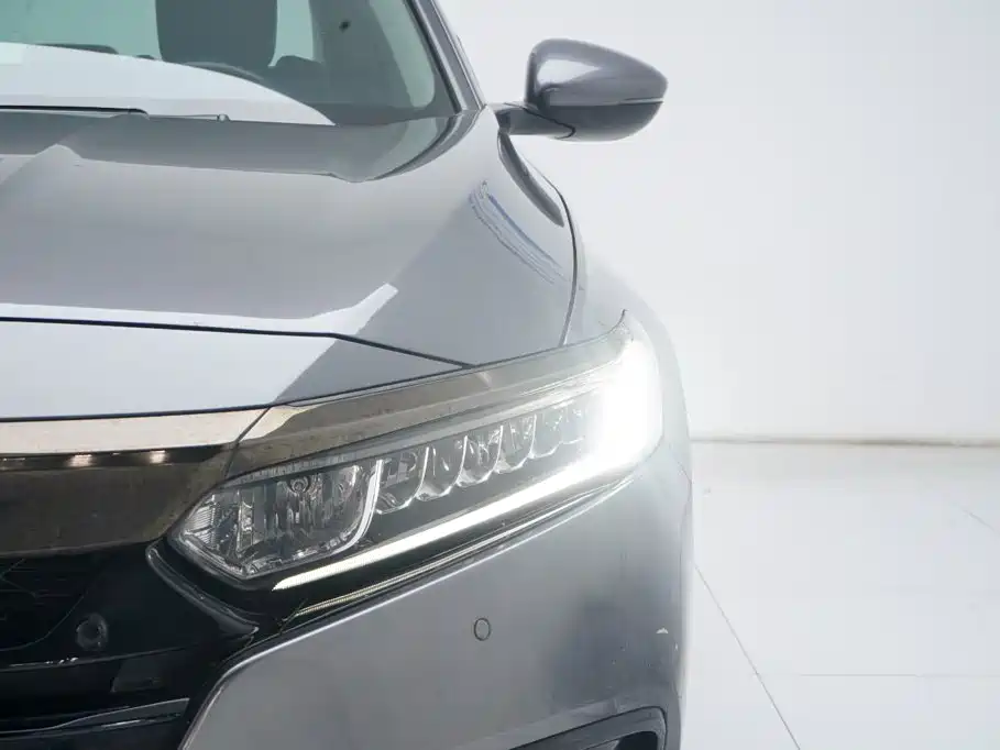 Honda Accord — миниатюра 11