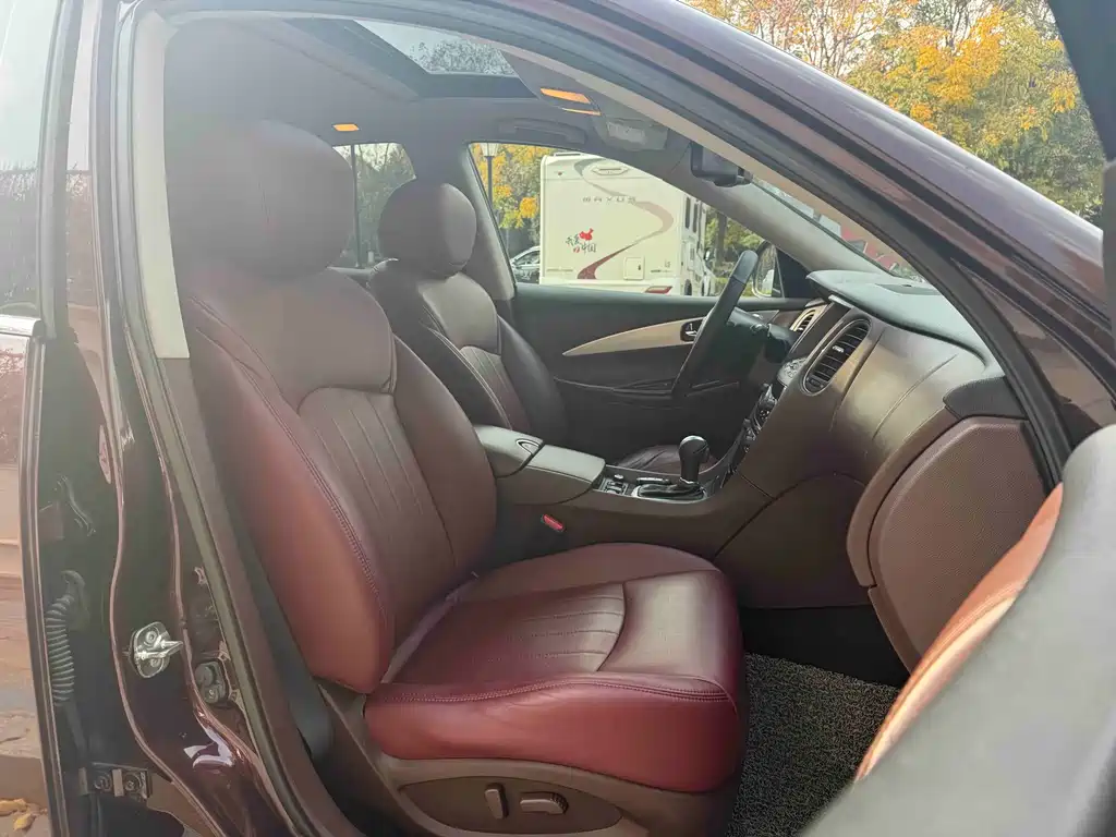 Infiniti QX50 (Import) — миниатюра 12