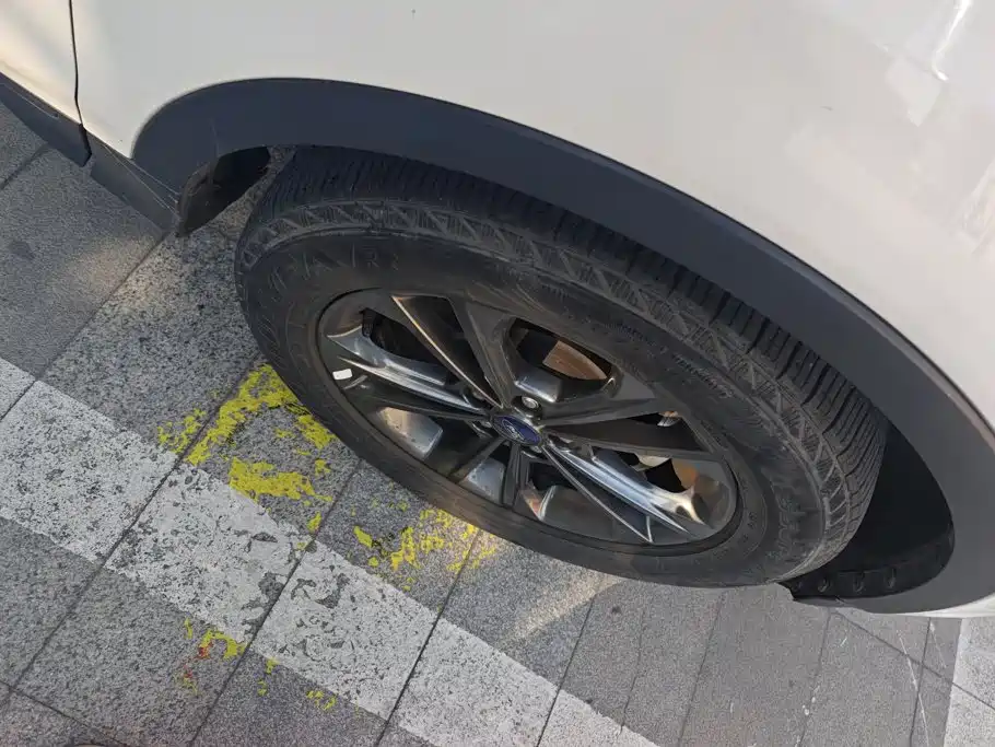 Ford Kuga — миниатюра 6