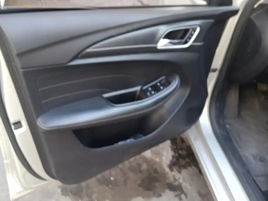 Roewe Ei5 — миниатюра 7