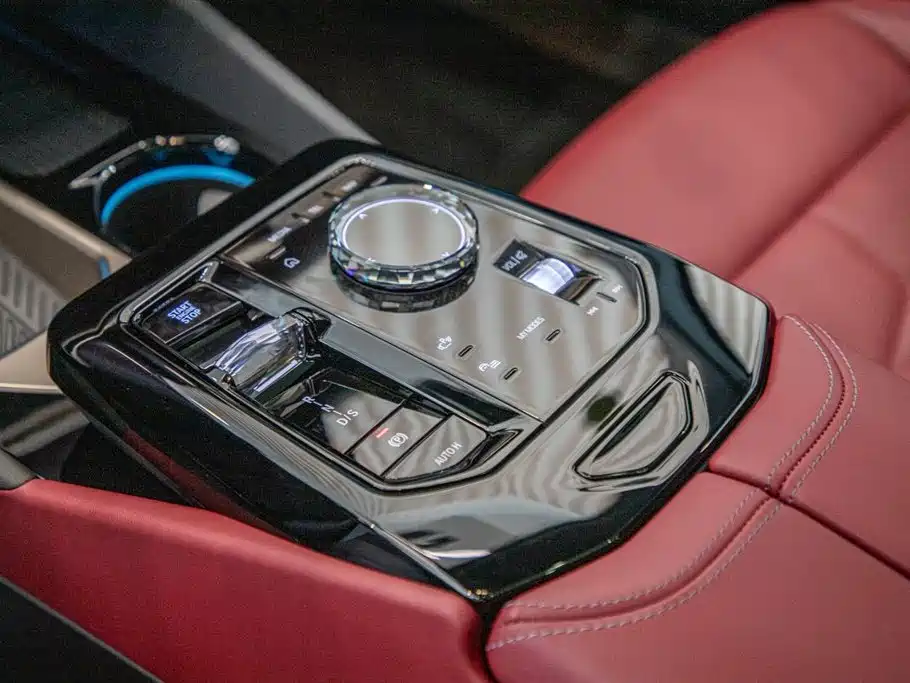 BMW 5 Series — миниатюра 15