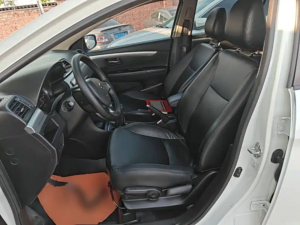 Suzuki Alivio — миниатюра 15