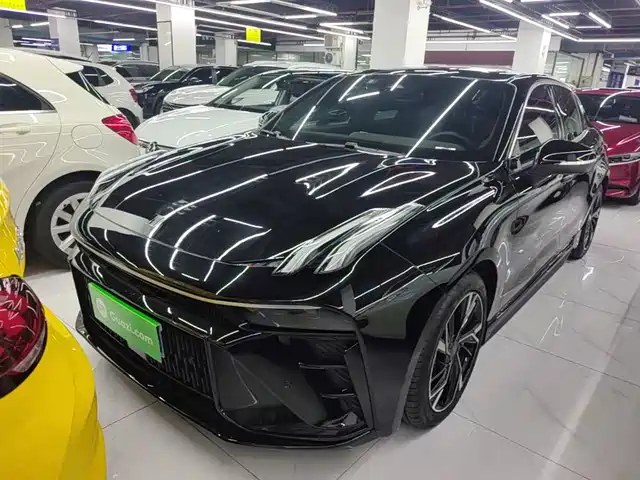 2023 Lynk & Co 03