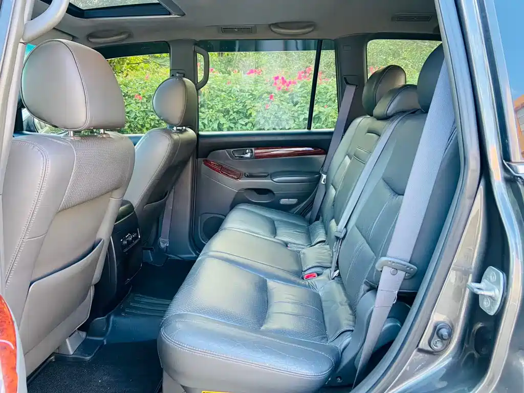 Toyota Land Cruiser Prado 2006 4.0L AT VX