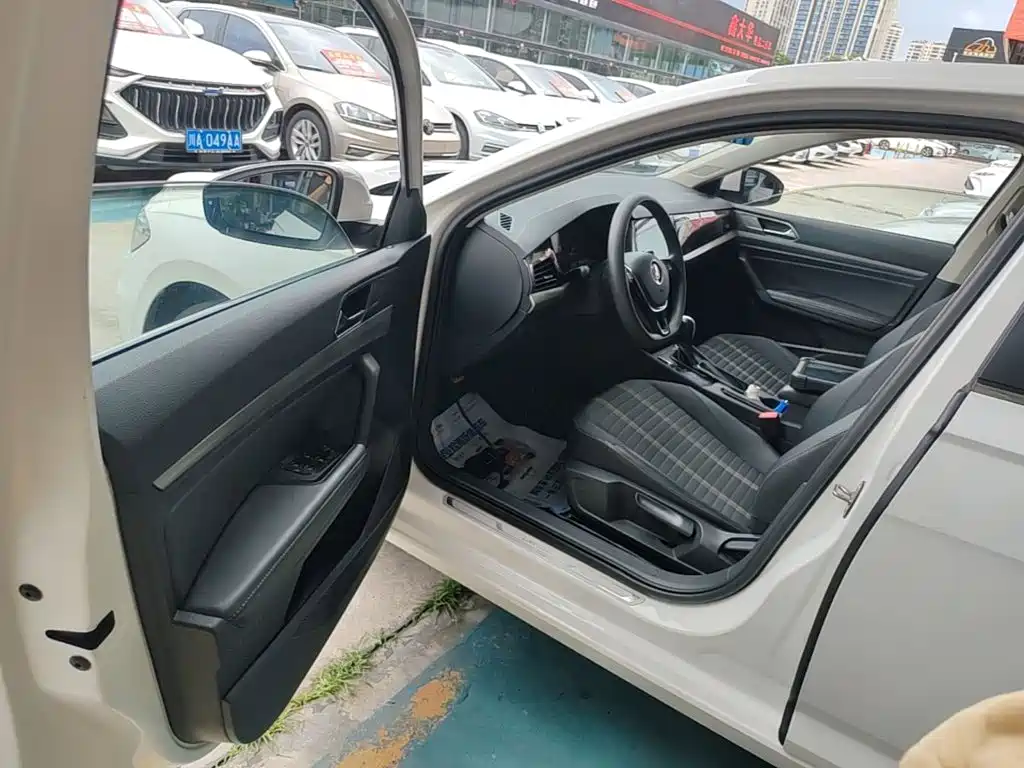 Volkswagen Lavida — миниатюра 16